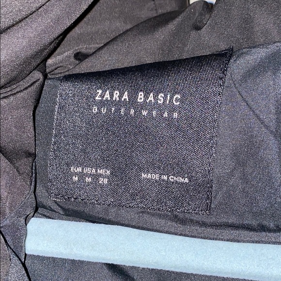 Zara basic winter jacket ! With hood ! - Picture 3 of 4